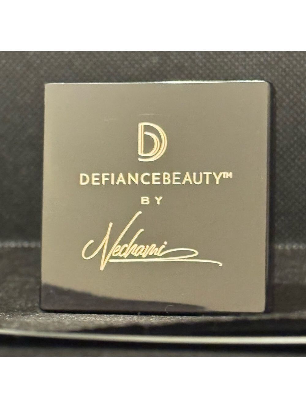 Defiance Beauty Nechami Satin Bronzer Immortal Envy